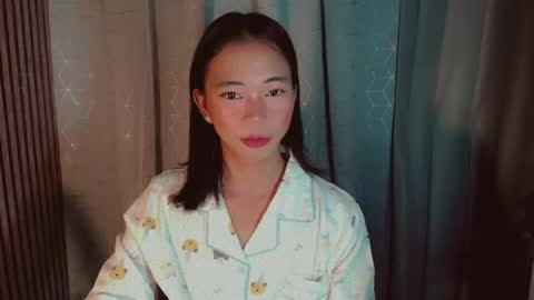 Snapshot of jclbabes chatting on August 3, 2:54 pm vivian online show from August 3, 2:54 pm