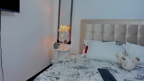 Snapshot of jdaniel_shellby chatting on January 17, 1:25 am jhon online show from January 17, 1:25 am