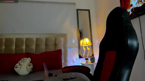 Snapshot of jdaniel_shellby chatting on February 26, 4:36 am jhon online show from February 26, 4:36 am