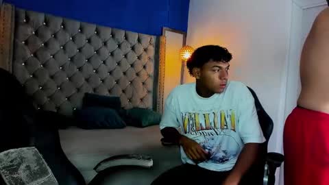 Snapshot of jdaniel_shellby chatting on October 14, 10:43 pm jhon online show from October 14, 10:43 pm