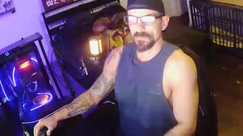 jdcornett85 online show from February 26, 6:56 am