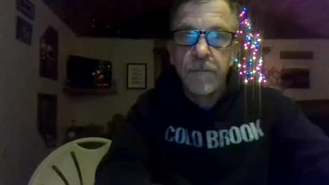 jdgiddy69 online show from December 14, 12:49 am