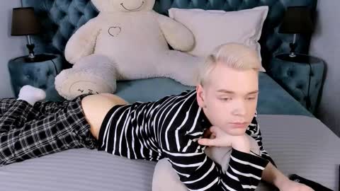 Salvatore online show from March 8, 6:39 am