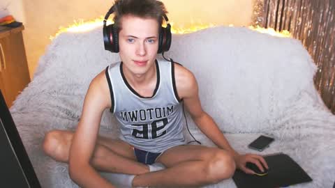 Angel online show from February 1, 3:30 am