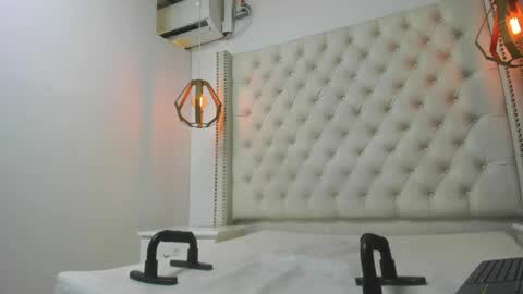 JEAN online show from April 23, 9:17 pm