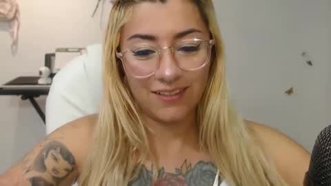 Jean online show from October 2, 10:39 pm