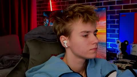 Jean online show from August 2, 3:32 pm