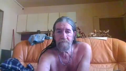 Snapshot of jeanclaude1959 chatting on August 2, 9:30 am jeanclaude1959 online show from August 2, 9:30 am