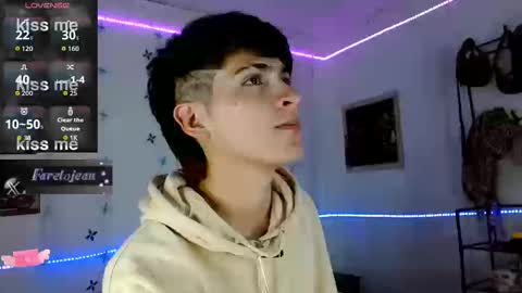 Snapshot of jeanfarelo chatting on September 20, 3:51 am Jean online show from September 20, 3:51 am