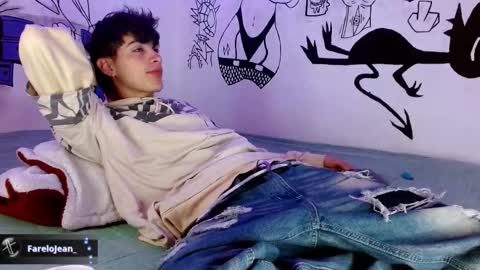 Snapshot of jeanfarelo chatting on October 18, 11:33 am Jean online show from October 18, 11:33 am