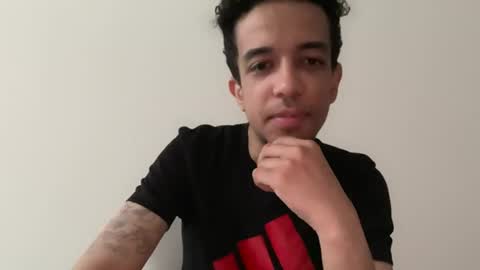 Snapshot of jeanferr98 chatting on July 4, 6:25 pm lost job just trying to pay the rent help out if ya can thanks online show from July 4, 6:25 pm