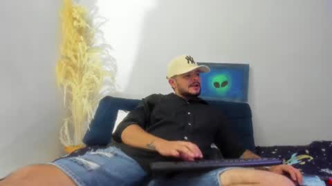 Jean alex  online show from June 13, 2:09 am