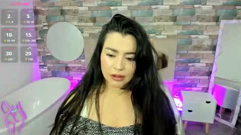 Snapshot of jeannette_tay chatting on June 18, 2:56 am JEANNETTE online show from June 18, 2:56 am
