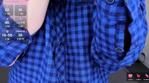 jeanniefox_ online show from January 23, 7:43 am