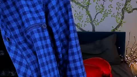 jeanniefox_ online show from February 15, 2:44 pm