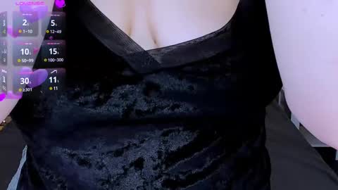 jeanniefox_ online show from March 1, 12:50 am