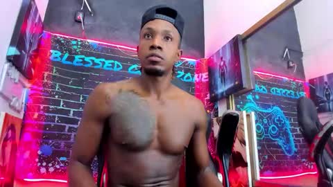 jeanpieroo26 online show from March 5, 9:33 pm