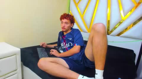 Snapshot of jeantompson chatting on March 6, 1:29 pm Juan Tompson online show from March 6, 1:29 pm