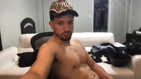 Snapshot of jeanwhitebianco chatting on October 20, 10:38 am jeanwhitebianco online show from October 20, 10:38 am