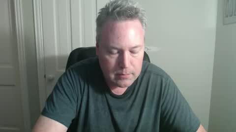 Snapshot of jeb5150 chatting on May 6, 5:25 am JE online show from May 6, 5:25 am
