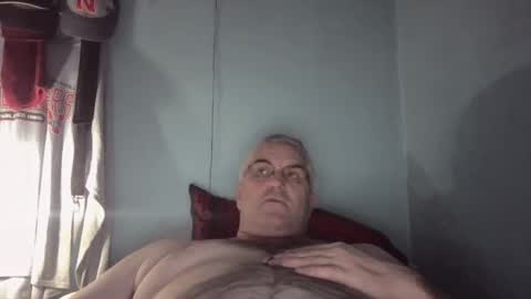dadbody71 online show from February 2, 5:21 am