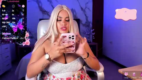 Jeen Taylor online show from April 17, 8:12 pm