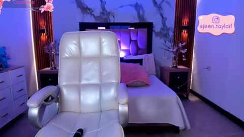 Jeen Taylor online show from April 21, 8:12 pm