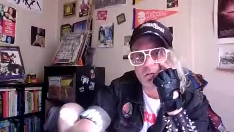 Snapshot of jeepster9 chatting on June 16, 12:24 am jeepster9 online show from June 16, 12:24 am