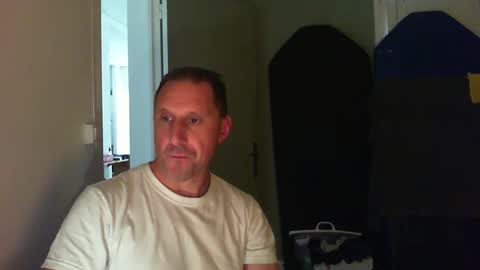 Snapshot of jef74700 chatting on April 24, 11:01 am Jrme online show from April 24, 11:01 am