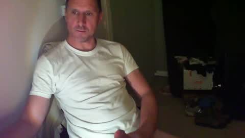 Snapshot of jef74700 chatting on April 28, 5:45 am Jrme online show from April 28, 5:45 am