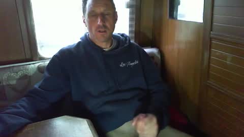 Snapshot of jef74700 chatting on May 14, 5:47 am Jrme online show from May 14, 5:47 am