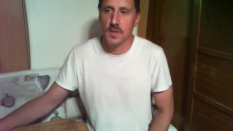 Snapshot of jef74700 chatting on May 29, 5:49 am Jrme online show from May 29, 5:49 am