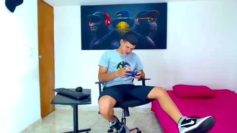 Snapshot of jeffer21_hot chatting on January 15, 5:19 am jeffer21_hot online show from January 15, 5:19 am