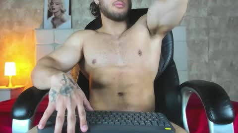 Snapshot of jeicob_gagnon chatting on May 20, 11:27 am jeicob gagnon online show from May 20, 11:27 am