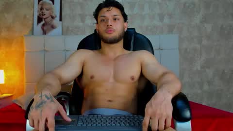 Snapshot of jeicob_gagnon chatting on May 25, 5:19 pm jeicob gagnon online show from May 25, 5:19 pm