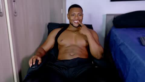 Snapshot of jeicowesst chatting on July 20, 8:00 pm jeicowesst online show from July 20, 8:00 pm
