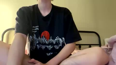 Snapshot of jeji22 chatting on December 1, 10:21 pm jeji22 online show from December 1, 10:21 pm