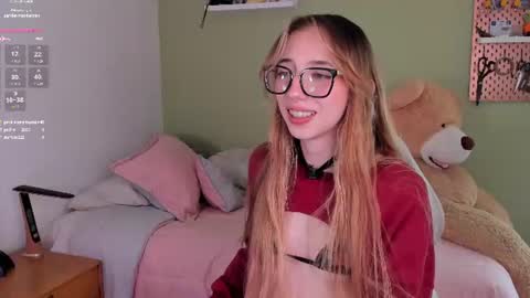 Snapshot of jelly_w5 chatting on June 25, 1:49 am Jelly online show from June 25, 1:49 am