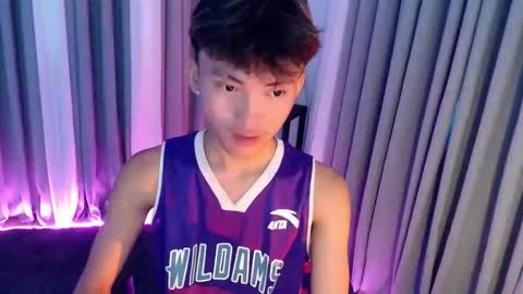 Snapshot of jemart_urnaughtboy chatting on May 9, 10:37 pm jemart_urnaughtboy online show from May 9, 10:37 pm