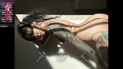 Snapshot of jen_ziur chatting on December 24, 10:44 am jen online show from December 24, 10:44 am