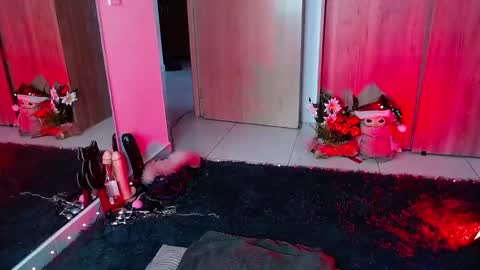 Snapshot of jen_ziur chatting on December 31, 1:19 pm jen online show from December 31, 1:19 pm