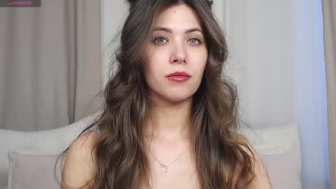 Snapshot of jenaloren chatting on December 17, 7:18 am Jena dont forget to thumbs up your rating is so important to me online show from December 17, 7:18 am