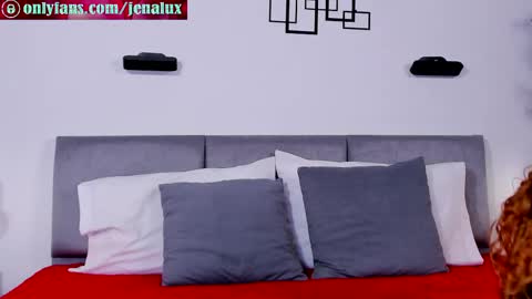 Jennalux online show from April 15, 1:34 am