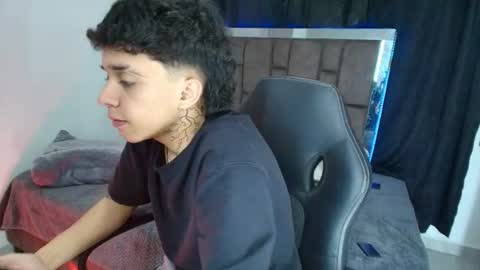 Snapshot of jendry_ chatting on July 16, 10:05 pm jendry_ online show from July 16, 10:05 pm