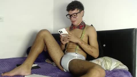 jenfrysuarez online show from December 1, 11:32 pm