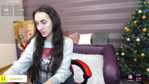 Snapshot of jeniferstone chatting on December 26, 7:35 am Kira online show from December 26, 7:35 am