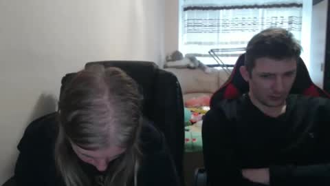 JenisAndPeter online show from October 1, 7:25 am