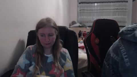 JenisAndPeter online show from November 26, 7:37 pm