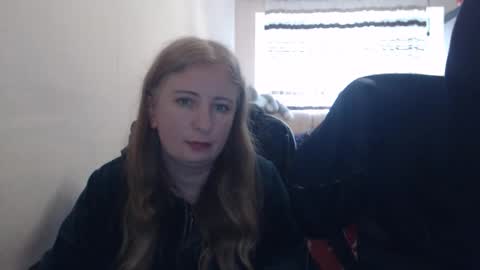 JenisAndPeter online show from March 21, 8:30 am