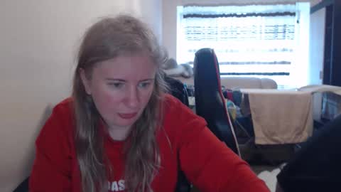 JenisAndPeter online show from April 14, 5:13 am